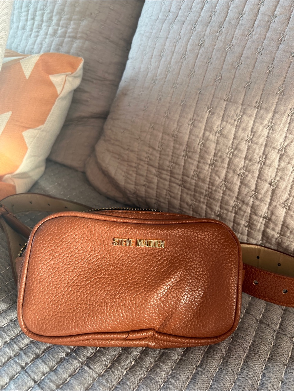 Steve Madden Cognac Pebbled Leather Belt Bag Gold-Tone Logo Brown Fanny Pack